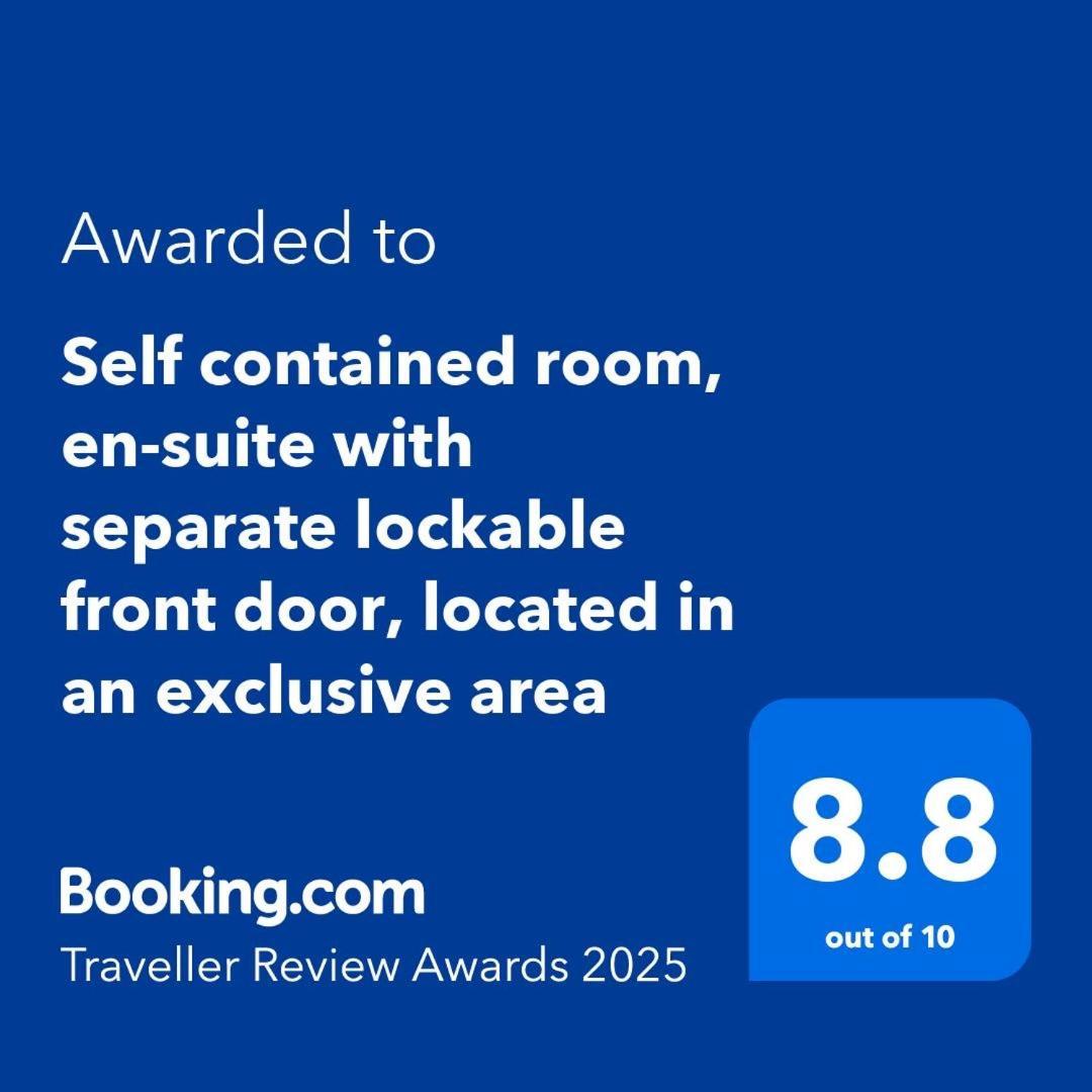 Self Contained Room, En-Suite With Separate Lockable Front Door, Located In An Exclusive Area Wednesbury Ngoại thất bức ảnh
